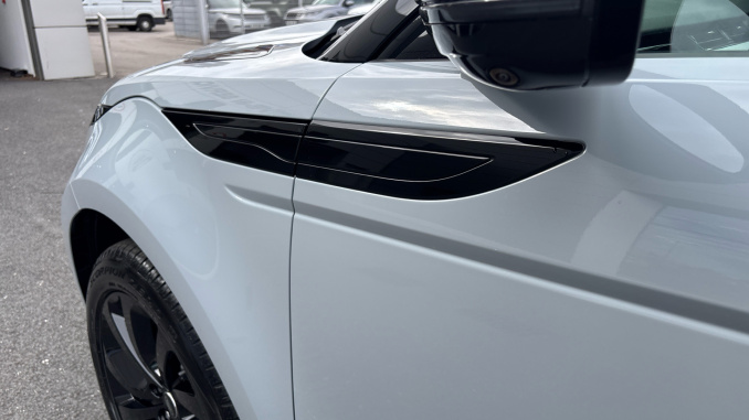 Land Rover Range Rover Evoque 2.0 D200 Hoxton Edition 5dr Auto Diesel Hatchback - Image 20